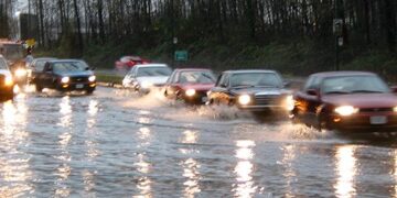 Traffic Department issues Crucial Weather Alert for Drivers during the Rainy Season