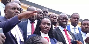 Martha Karua finally Granted practicing certificate to represent Dr. Besigye