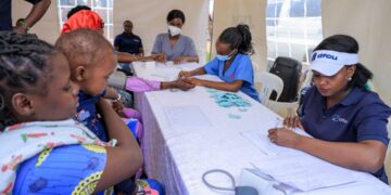 dfcu-Rotary Lifeline: Over 400 Mutungo Residents Benefit from Free Medical Outreach